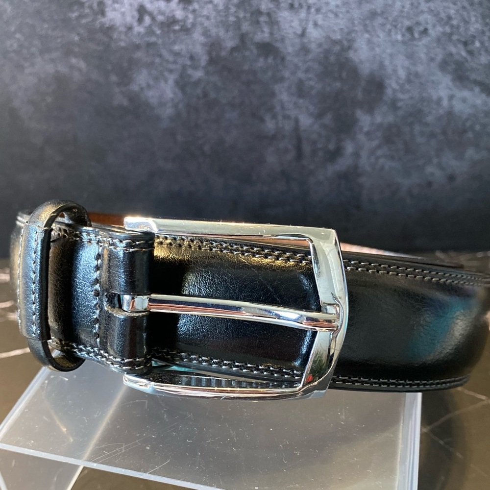 Stafford Men’s Black Leather Belt With Silver Tone Buckle  Size 36